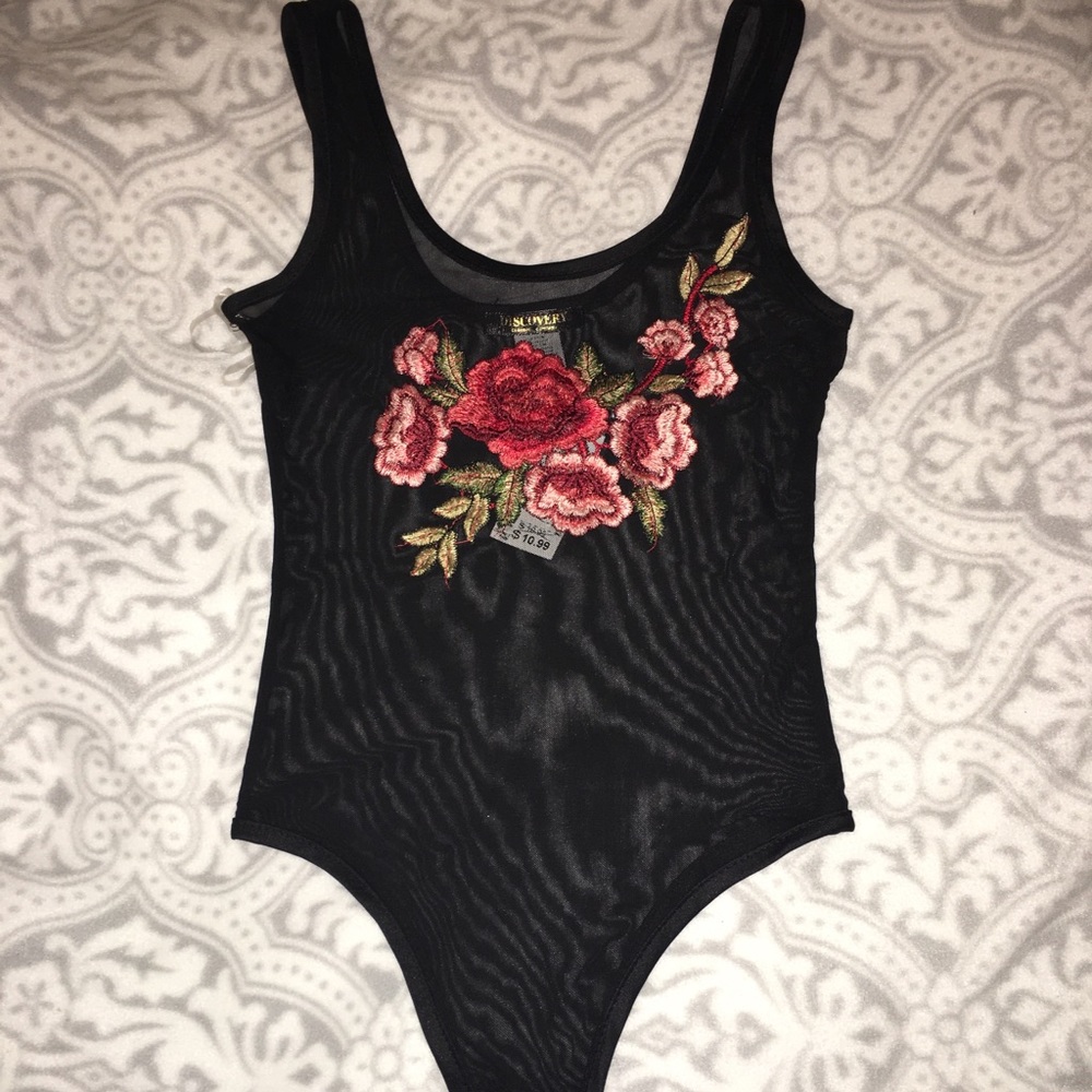 Floral mesh scoop neck bodysuit